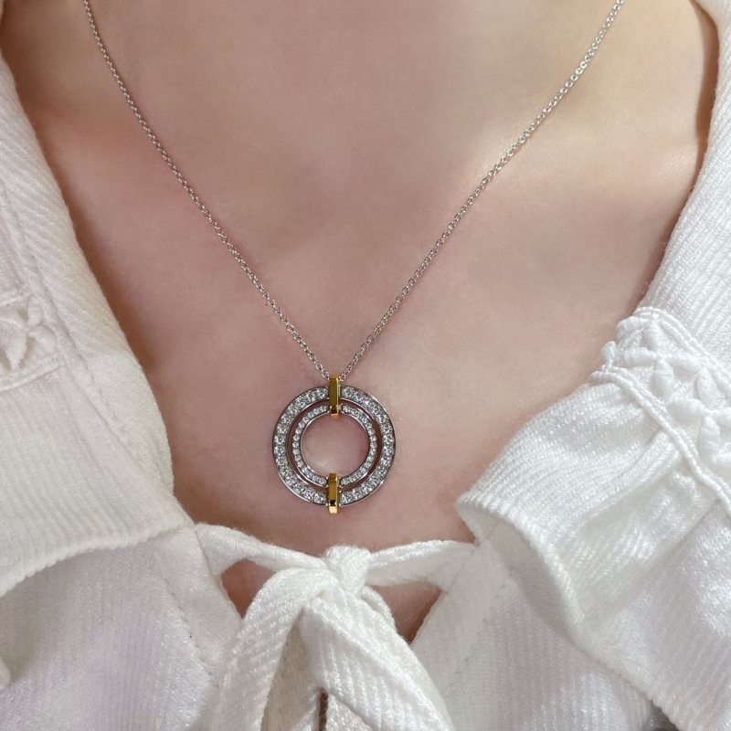 T*f*ny necklaces